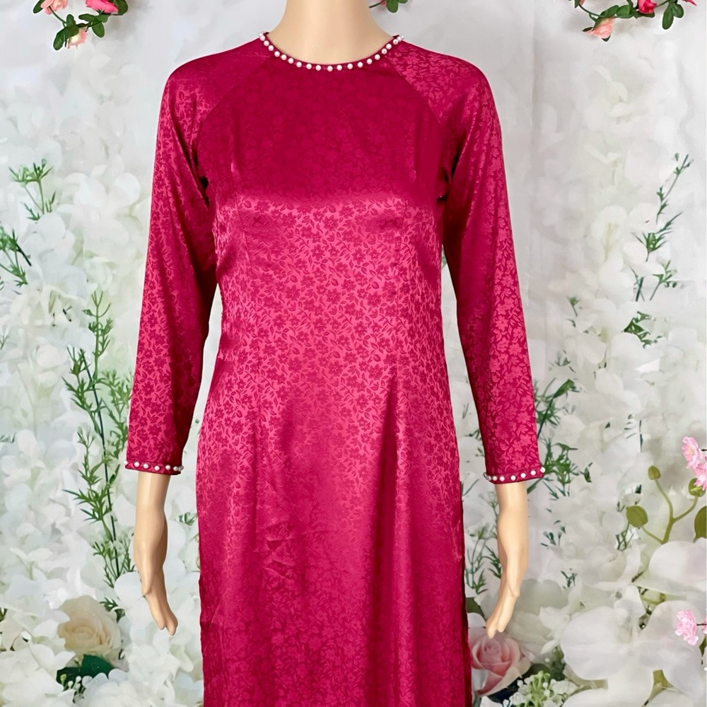 New beautiful Vietnamese Ao dai lua Nhu Y thiết kế 

size L Vietnam (US size 4)